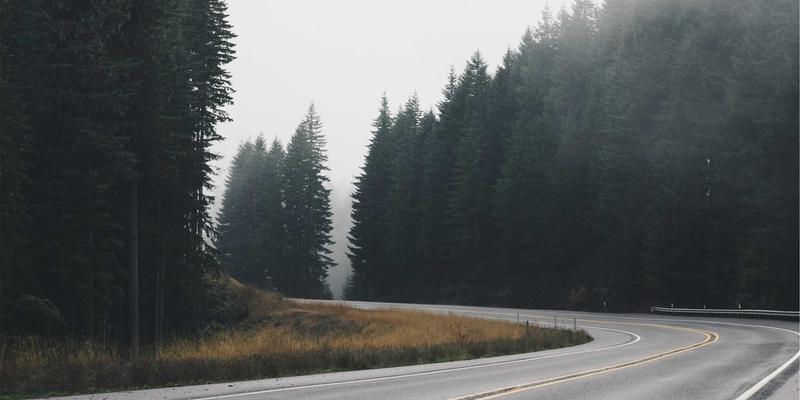 新疆烤肉灵魂密码：揭秘北疆与南疆马哈穆特烤肉酱料的千年风味差异