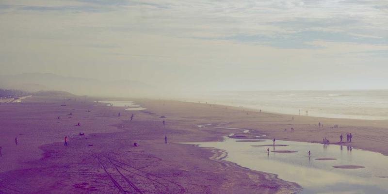 马哈穆特烤肉4：烟火气中的西域传奇，一根烤羊肉串的美食哲学