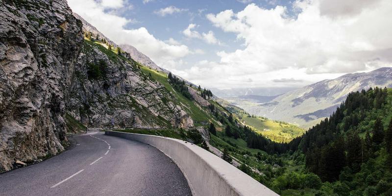 马哈穆特烤肉87：在烟火气中探寻新疆风味的灵魂